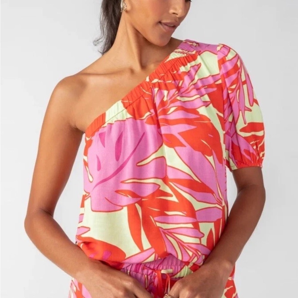 Sanctuary One-Shoulder Tropical Leaf top